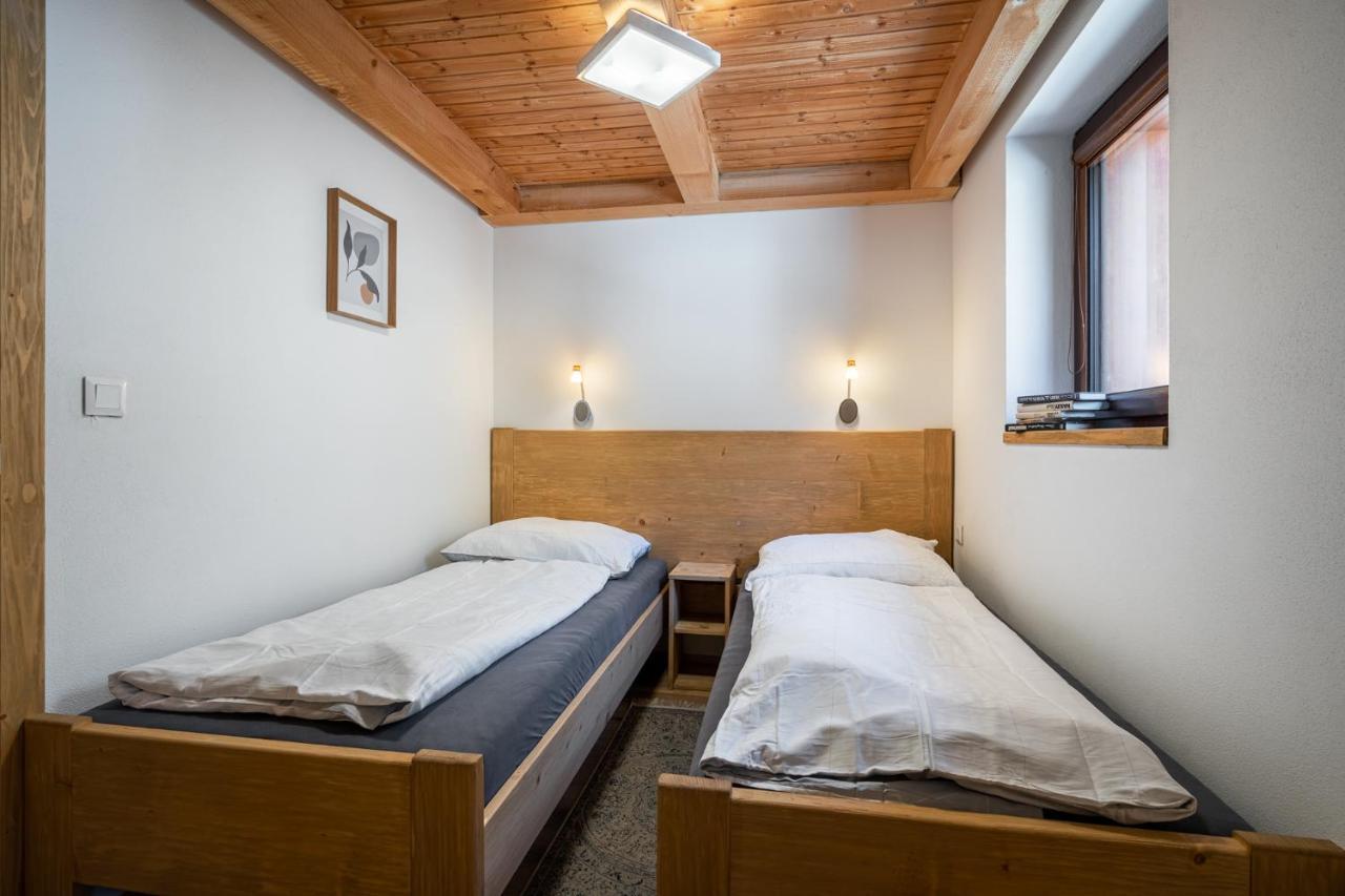 Apartments Srdiecko - Sauna In Smaller Apt - Highest In Central Europe - Fireplace - In The Forest Тале Экстерьер фото